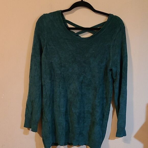 Torrid top   - Picture 1 of 4